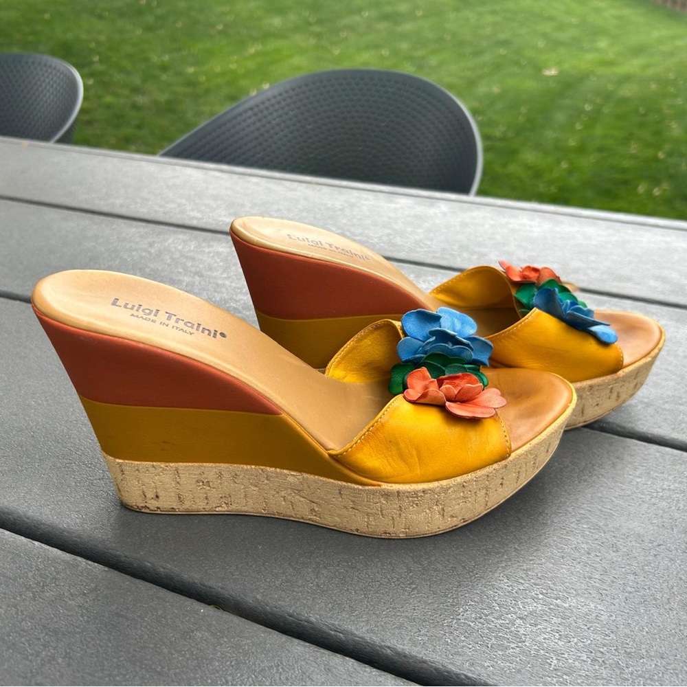 Luigi Training leather Yellow Wedge Sandals with Floral Accents size 9